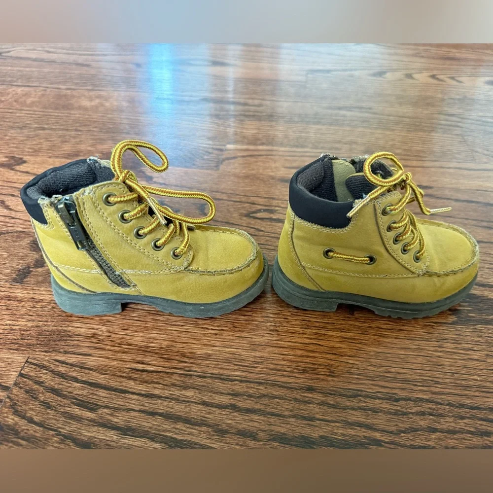 Toddler Boy Boots with Rugged Traction - Size 6